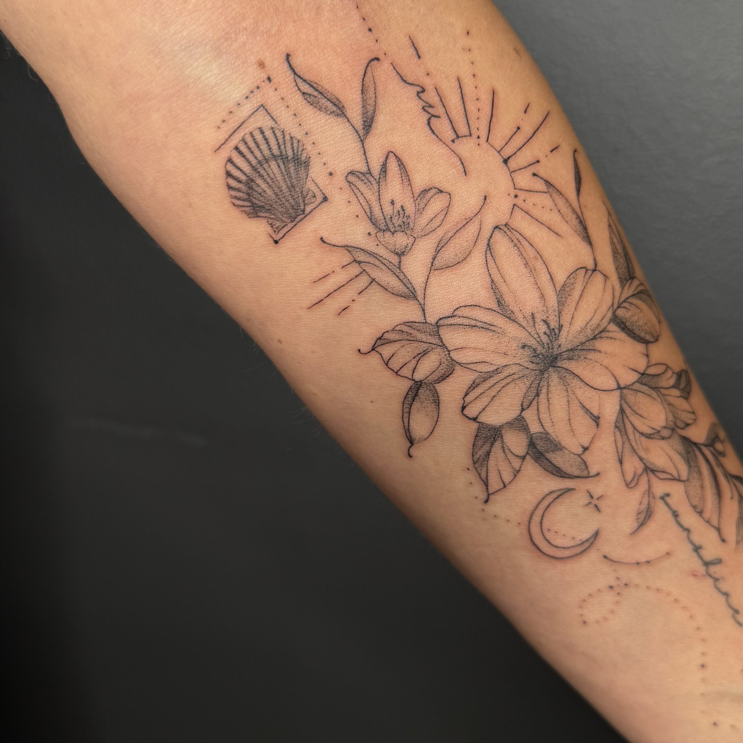 Tatto auf dem arm inked by lelli muster brandenburg